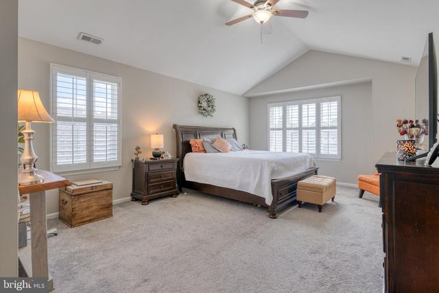 76 FOX HOLLOW DR, Mays Landing, NJ 08330