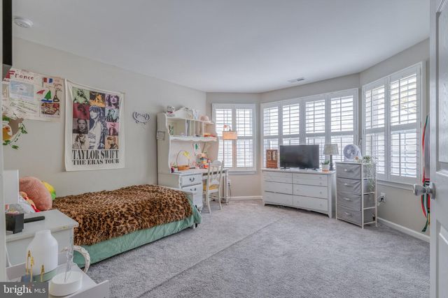 76 FOX HOLLOW DR, Mays Landing, NJ 08330