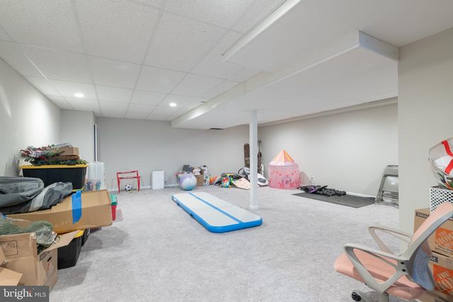 76 FOX HOLLOW DR, Mays Landing, NJ 08330