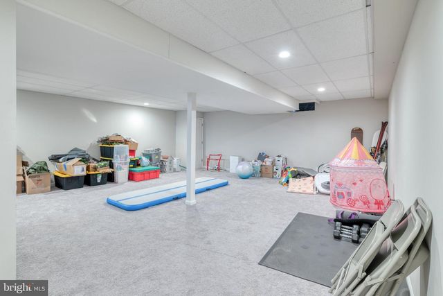 76 FOX HOLLOW DR, Mays Landing, NJ 08330