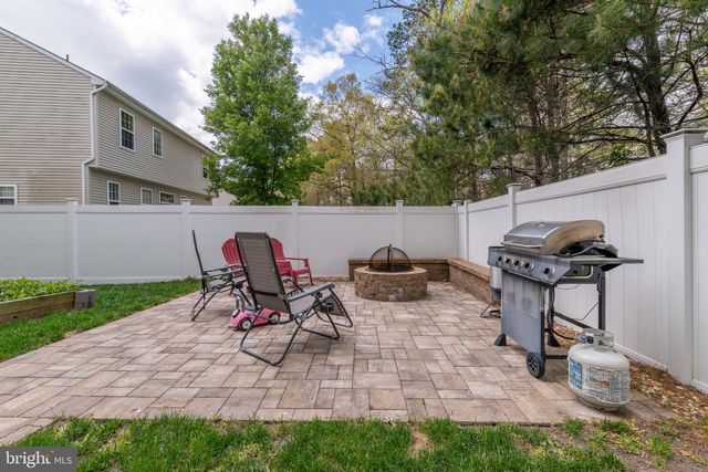 76 FOX HOLLOW DR, Mays Landing, NJ 08330