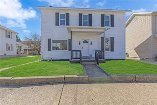 626 10th Ave, New Brighton, PA 15066