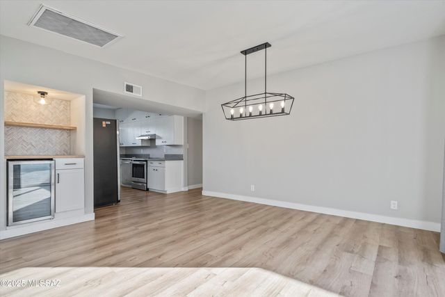 7006 Flamenco Place, Tucson, AZ 85710