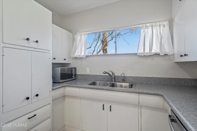 7006 Flamenco Place, Tucson, AZ 85710