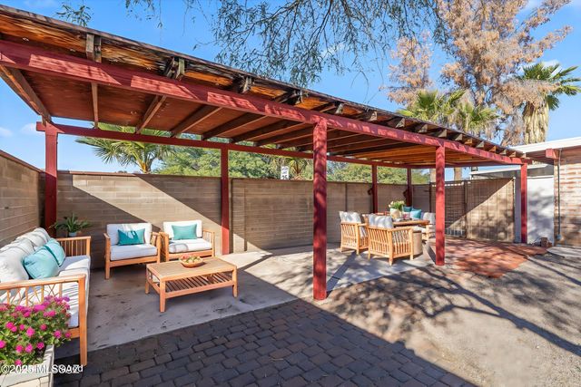 7006 Flamenco Place, Tucson, AZ 85710