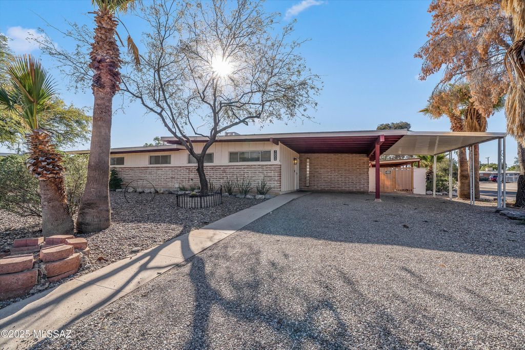 7006 Flamenco Place, Tucson, AZ 85710