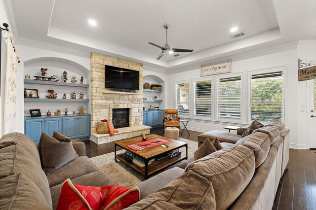 204 Everton CV, Lakeway, TX 78738