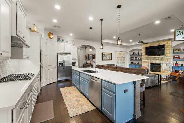 204 Everton CV, Lakeway, TX 78738