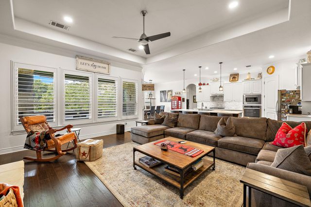 204 Everton CV, Lakeway, TX 78738