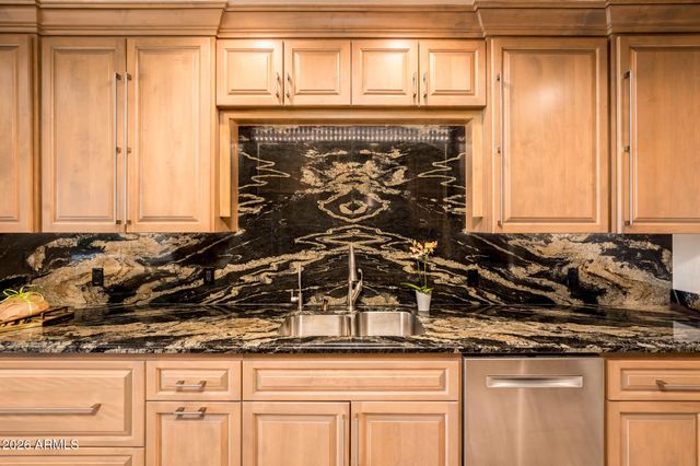 4827 N 65TH Street, Scottsdale, AZ 85251