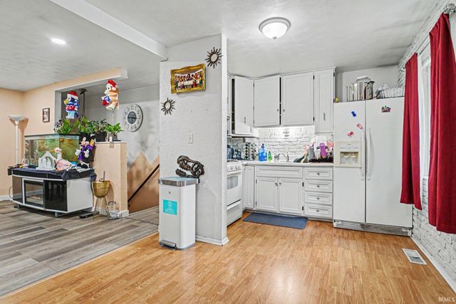 2421 E 5th Street, Mishawaka, IN 46544