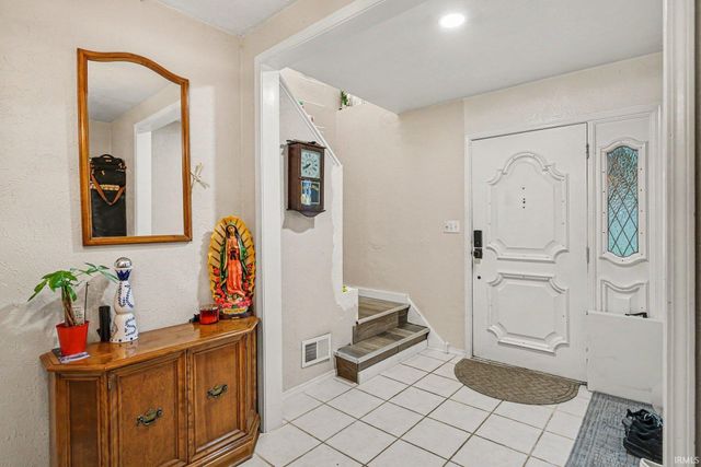 2421 E 5th Street, Mishawaka, IN 46544