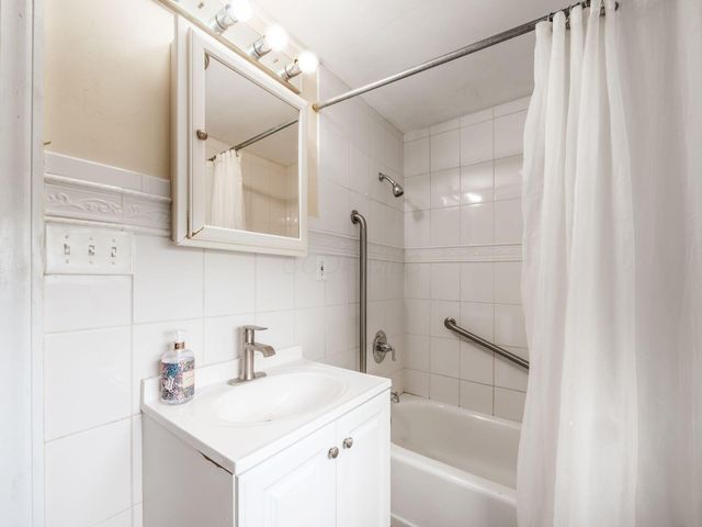 1736 E Frankfort Street, Columbus, OH 43206