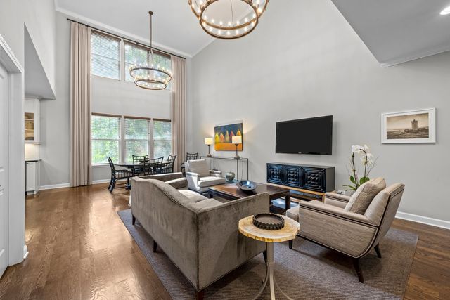 828 Chestnut Street, Deerfield, IL 60015