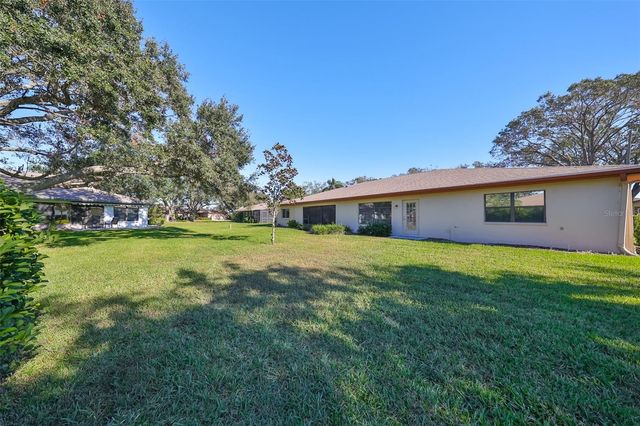 2414 LOCKSLEY STREET, Sun City Center, FL 33573