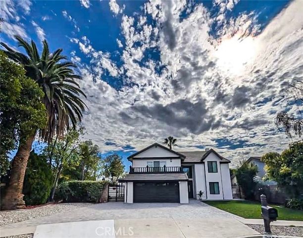 20500 Blairmoore Street, Chatsworth (los Angeles), CA 91311