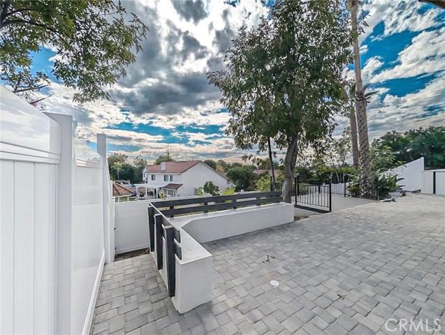 20500 Blairmoore Street, Chatsworth (los Angeles), CA 91311