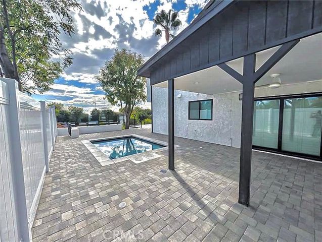 20500 Blairmoore Street, Chatsworth (los Angeles), CA 91311