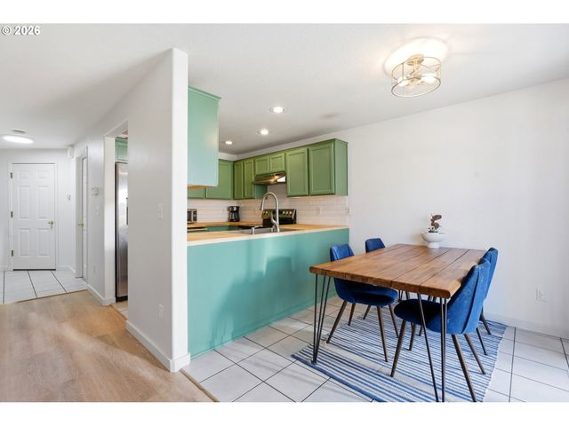 6657 Se ARIEL St, Hillsboro, OR 97123
