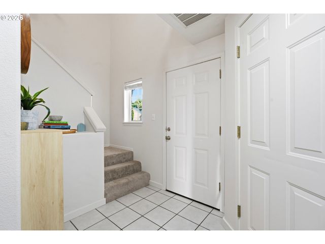 6657 Se ARIEL St, Hillsboro, OR 97123