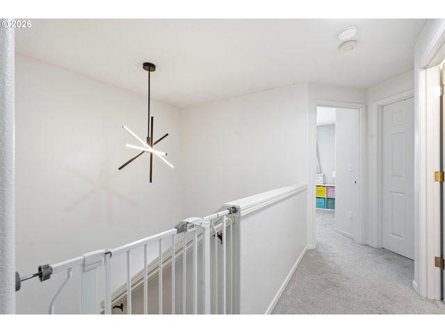 6657 Se ARIEL St, Hillsboro, OR 97123