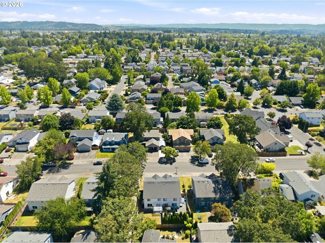 6657 Se ARIEL St, Hillsboro, OR 97123