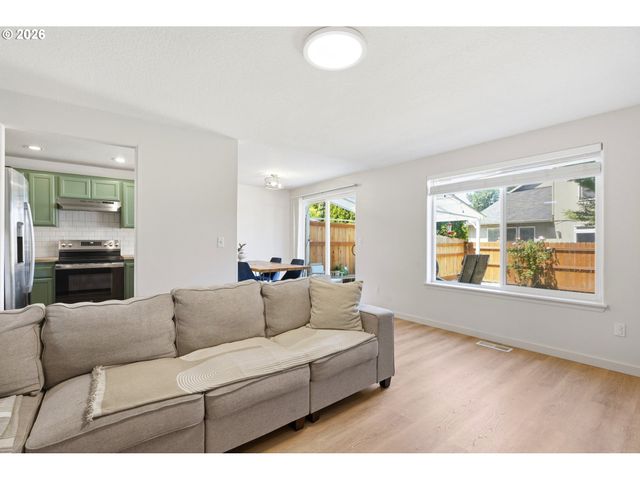 6657 Se ARIEL St, Hillsboro, OR 97123