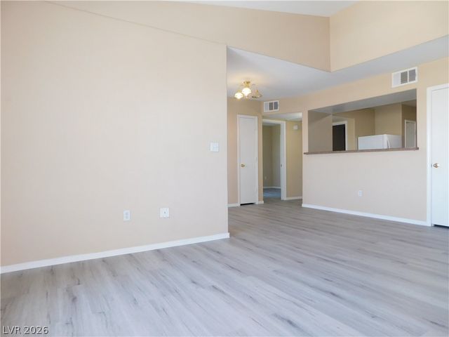 7255 West SUNSET Road 2029, Las Vegas, NV 89113