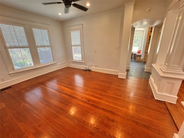 412 E 6th Street, Dallas, TX 75203