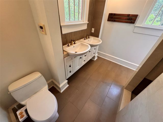 412 E 6th Street, Dallas, TX 75203