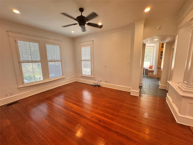 412 E 6th Street, Dallas, TX 75203