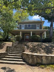 412 E 6th Street, Dallas, TX 75203