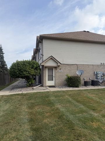 38589 Wellington Drive, Clinton Township, MI 48036