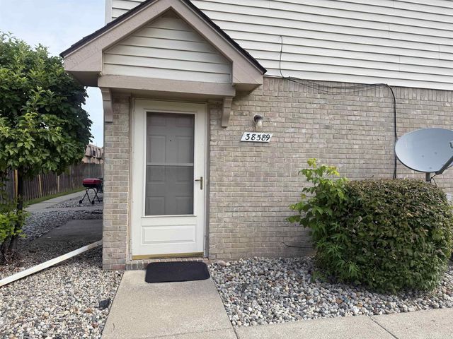 38589 Wellington Drive, Clinton Township, MI 48036