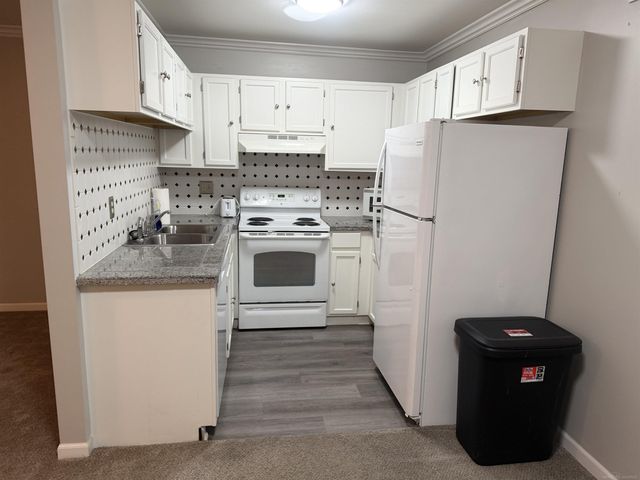 38589 Wellington Drive, Clinton Township, MI 48036