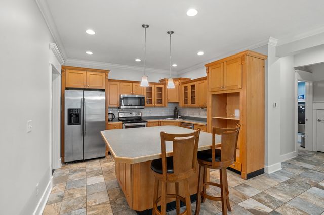 8777 W Main Street, Kalamazoo, MI 49009