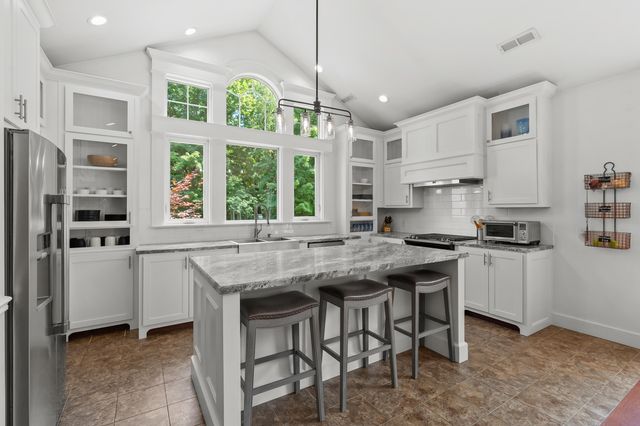 8777 W Main Street, Kalamazoo, MI 49009