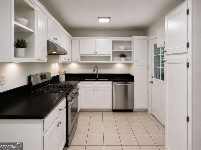 3229 Fern Valley Drive SW, Marietta, GA 30008