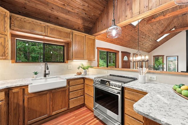 3191 SW Hawk Ridge Way, Port Orchard, WA 98367