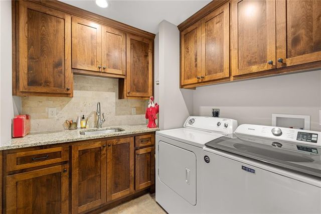 212 Knots Landing Drive, Demorest, GA 30535