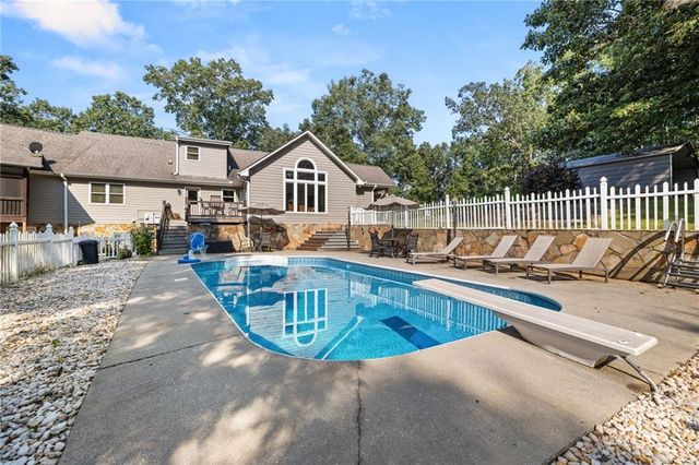 212 Knots Landing Drive, Demorest, GA 30535