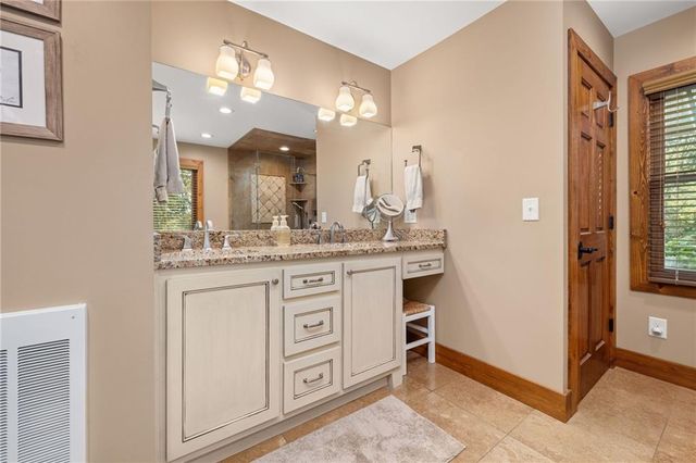 212 Knots Landing Drive, Demorest, GA 30535