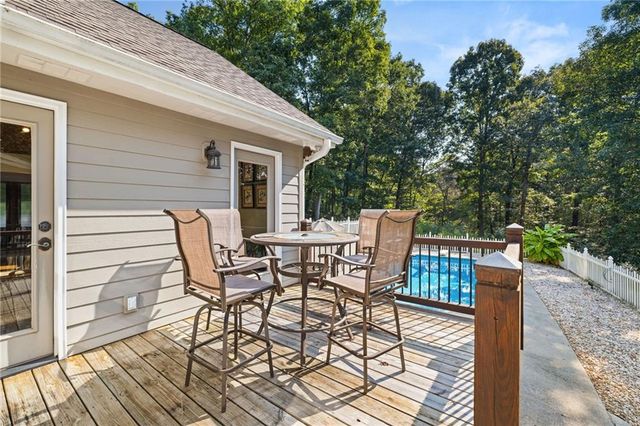 212 Knots Landing Drive, Demorest, GA 30535