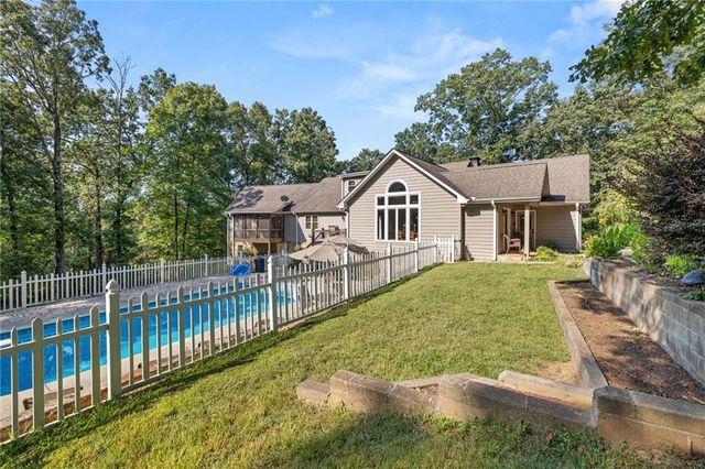 212 Knots Landing Drive, Demorest, GA 30535