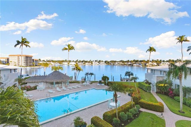 2800 Gulf Shore BLVD N # 305, Naples, FL 34103