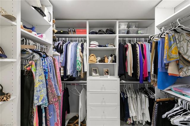 2800 Gulf Shore BLVD N # 305, Naples, FL 34103