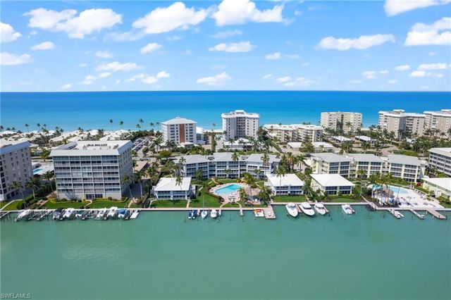 2800 Gulf Shore BLVD N # 305, Naples, FL 34103