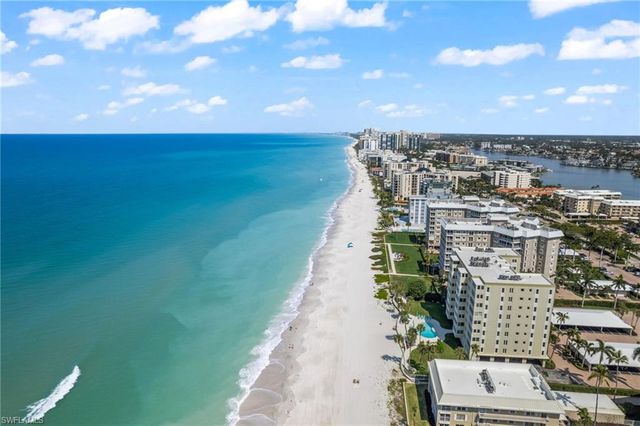 2800 Gulf Shore BLVD N # 305, Naples, FL 34103