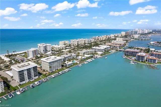 2800 Gulf Shore BLVD N # 305, Naples, FL 34103