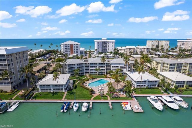 2800 Gulf Shore BLVD N # 305, Naples, FL 34103